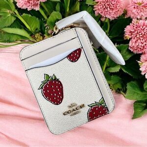 Coach Zip Card Case With Strawberry Print Wallet Bag Purse